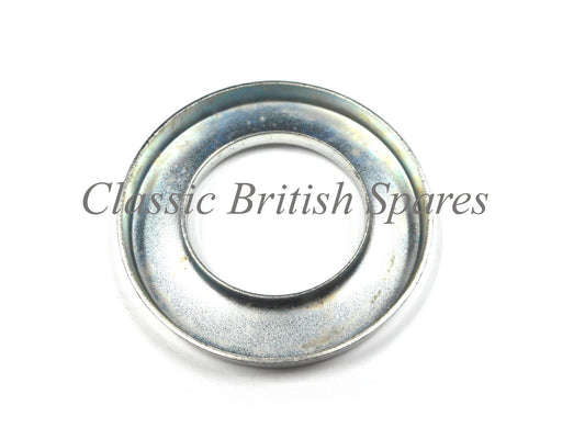 Triumph Rear Wheel Dust Cover 37-0583 Retainer 500 650 Pre-Unit T120 T110 TR6