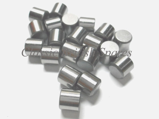 Triumph / BSA Twins Clutch Hub Roller Bearings (20) - 57-0394 - A65 / T100 / T120 / T140